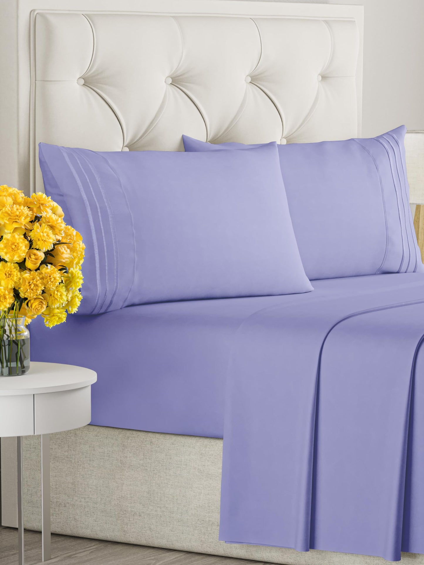 Queen Size 4 Piece Sheet Set - Comfy Breathable & Cooling Sheets - Hotel Luxury Bed Sheets for Women & Men - Deep Pockets, Easy-Fit, Extra Soft & Wrinkle Free Sheets - White Oeko-Tex Bed Sheet Set